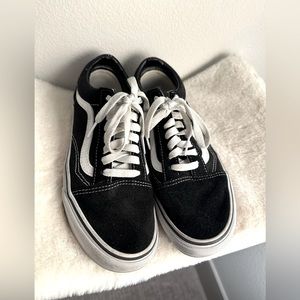Vans old school shoe